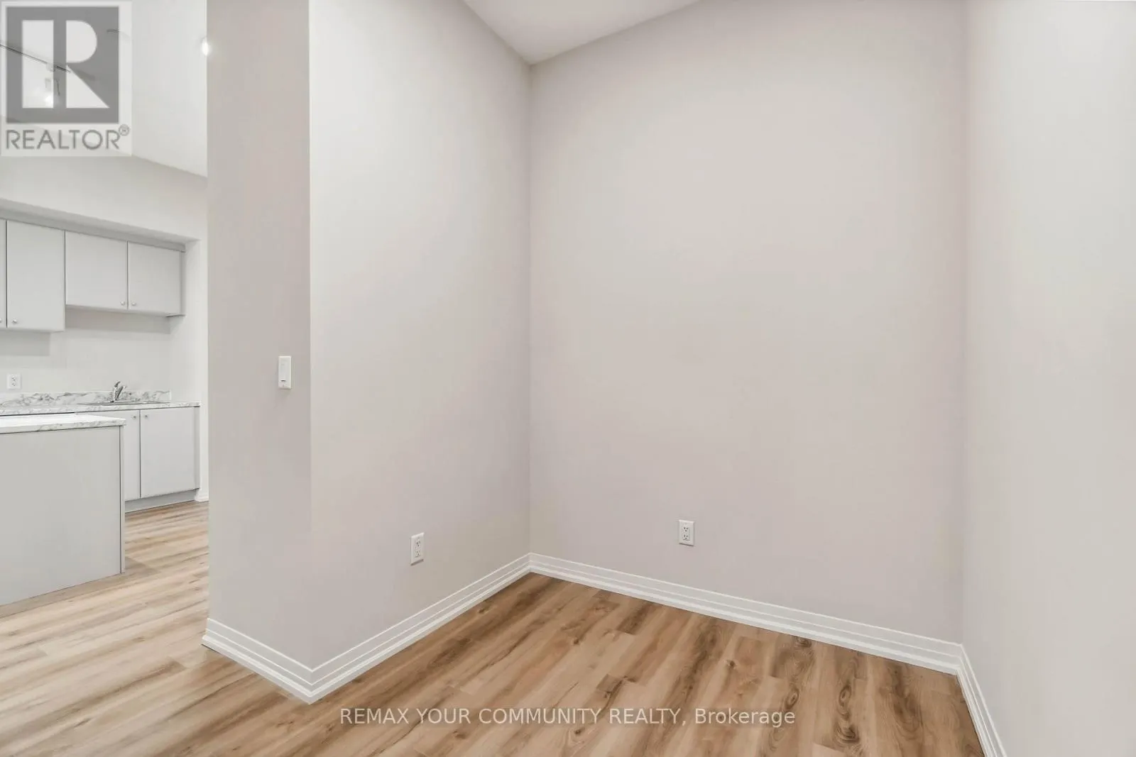 UPPER PH04 - 50 HERRICK AVENUE