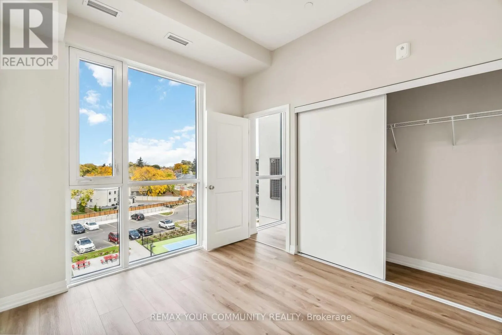 UPPER PH04 - 50 HERRICK AVENUE