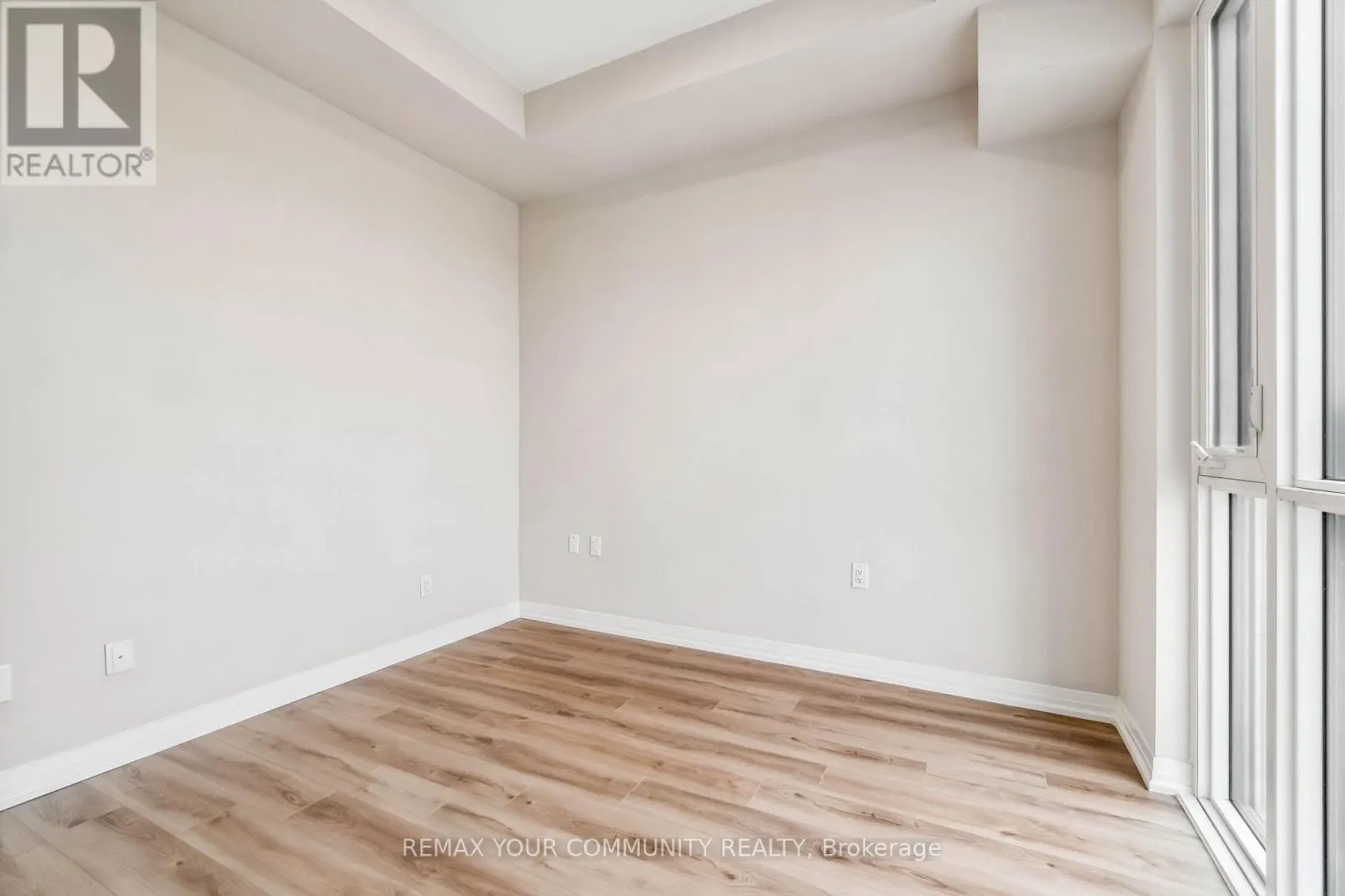 UPPER PH04 - 50 HERRICK AVENUE