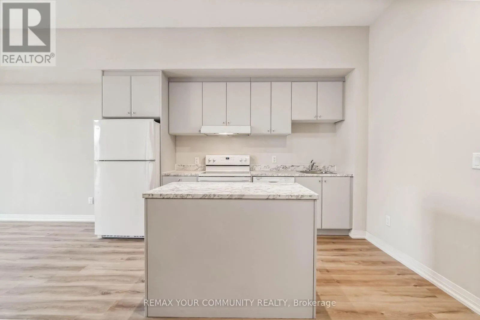 UPPER PH04 - 50 HERRICK AVENUE
