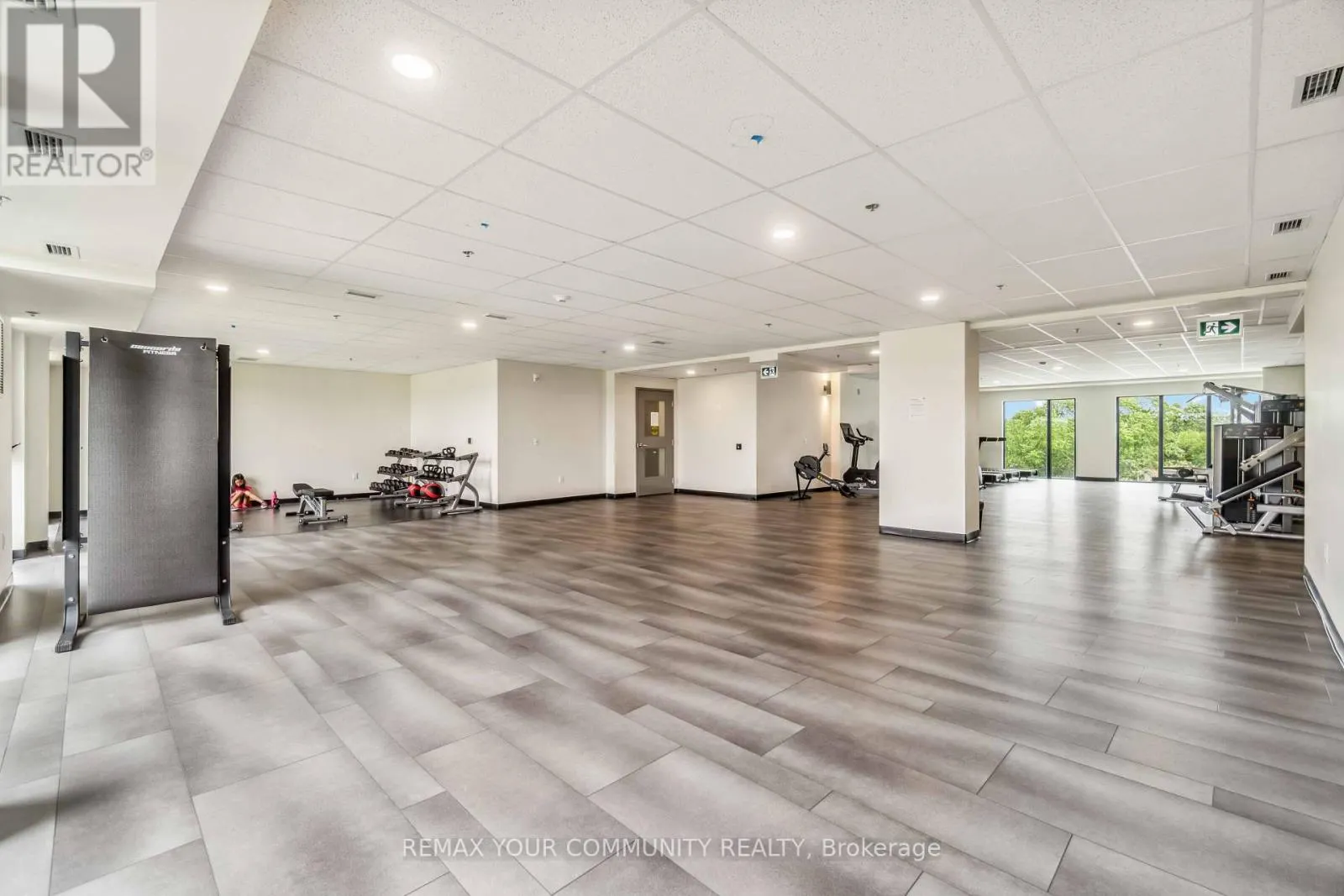 UPPER PH04 - 50 HERRICK AVENUE