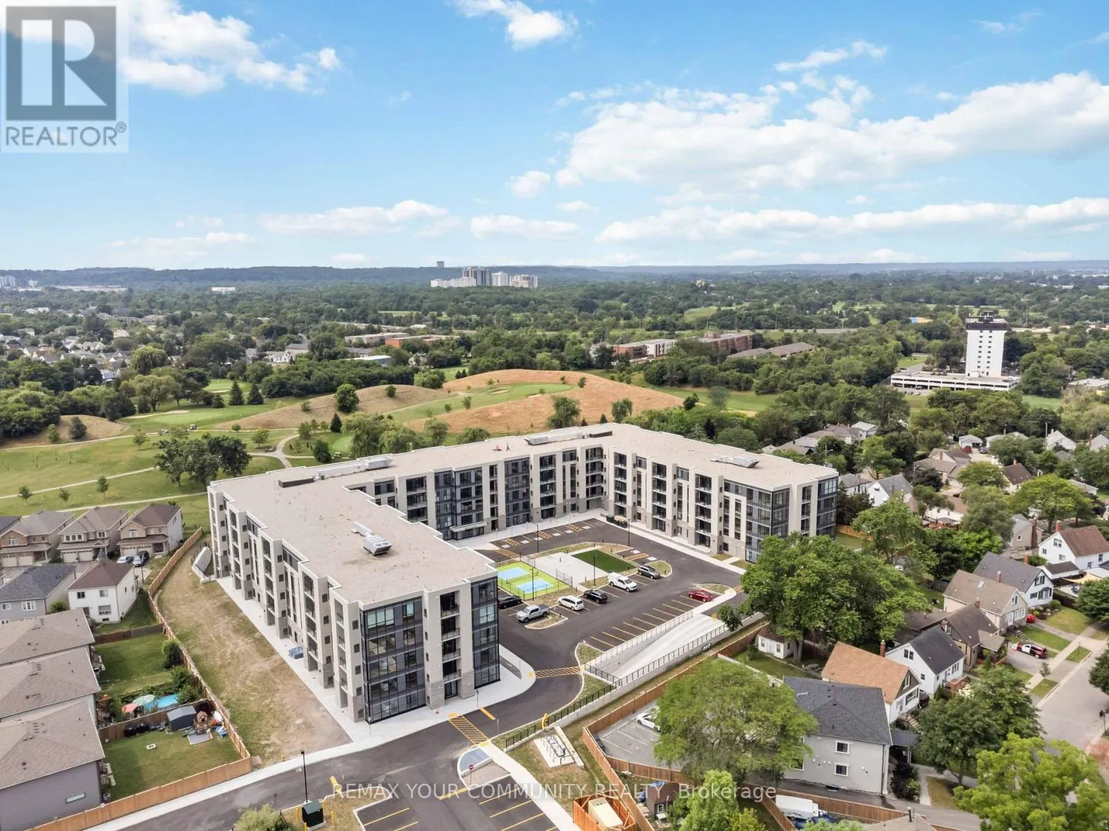 UPPER PH04 - 50 HERRICK AVENUE