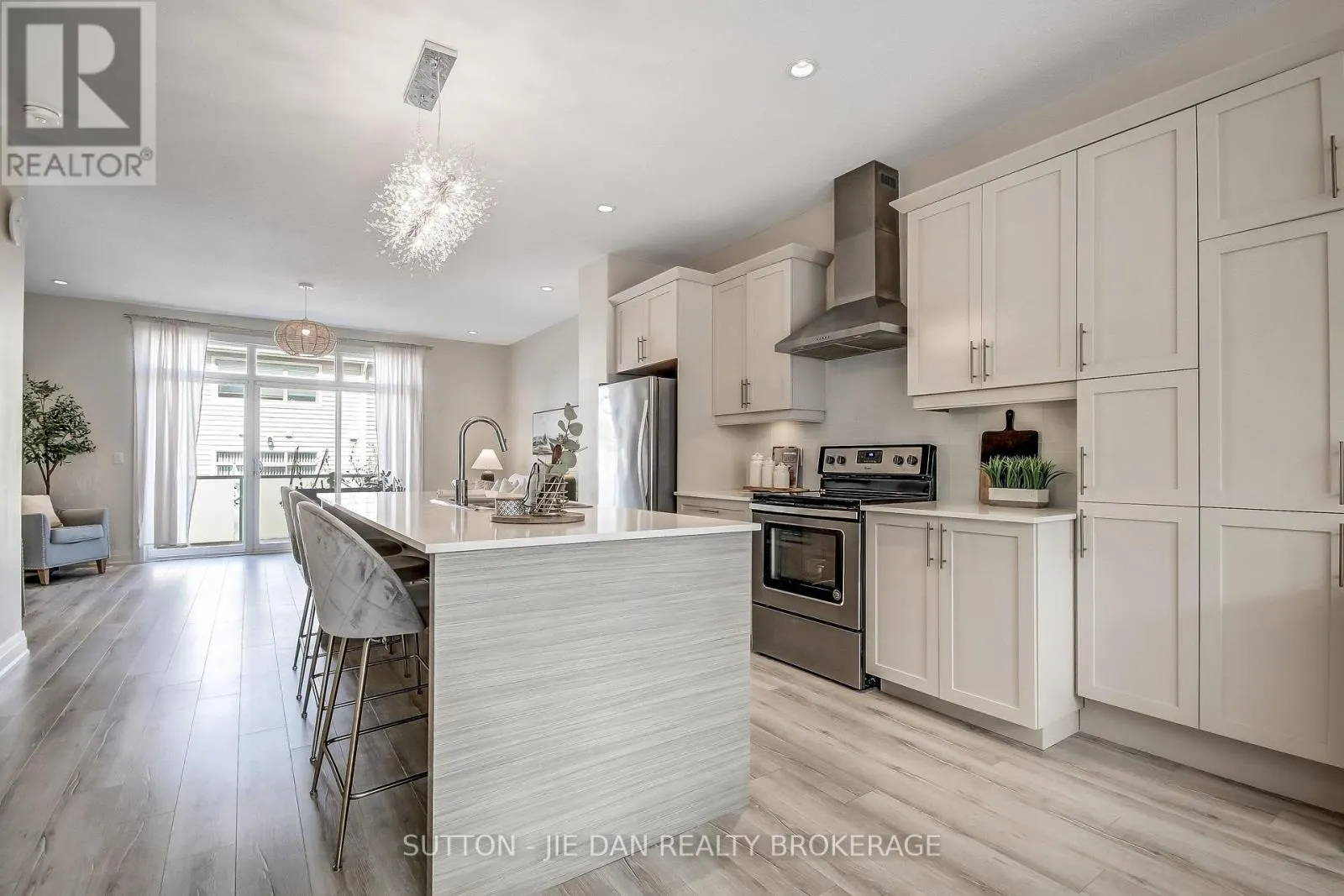 78 - 3025 SINGLETON AVENUE #78