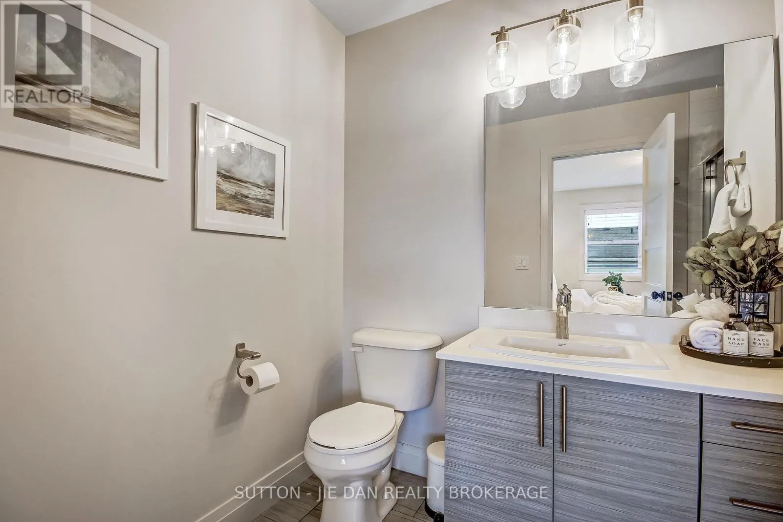 78 - 3025 SINGLETON AVENUE #78