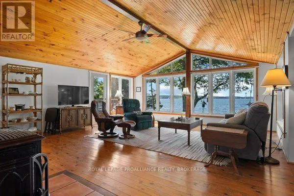 89 PLEASURE POINT LANE