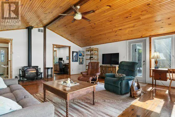 89 PLEASURE POINT LANE