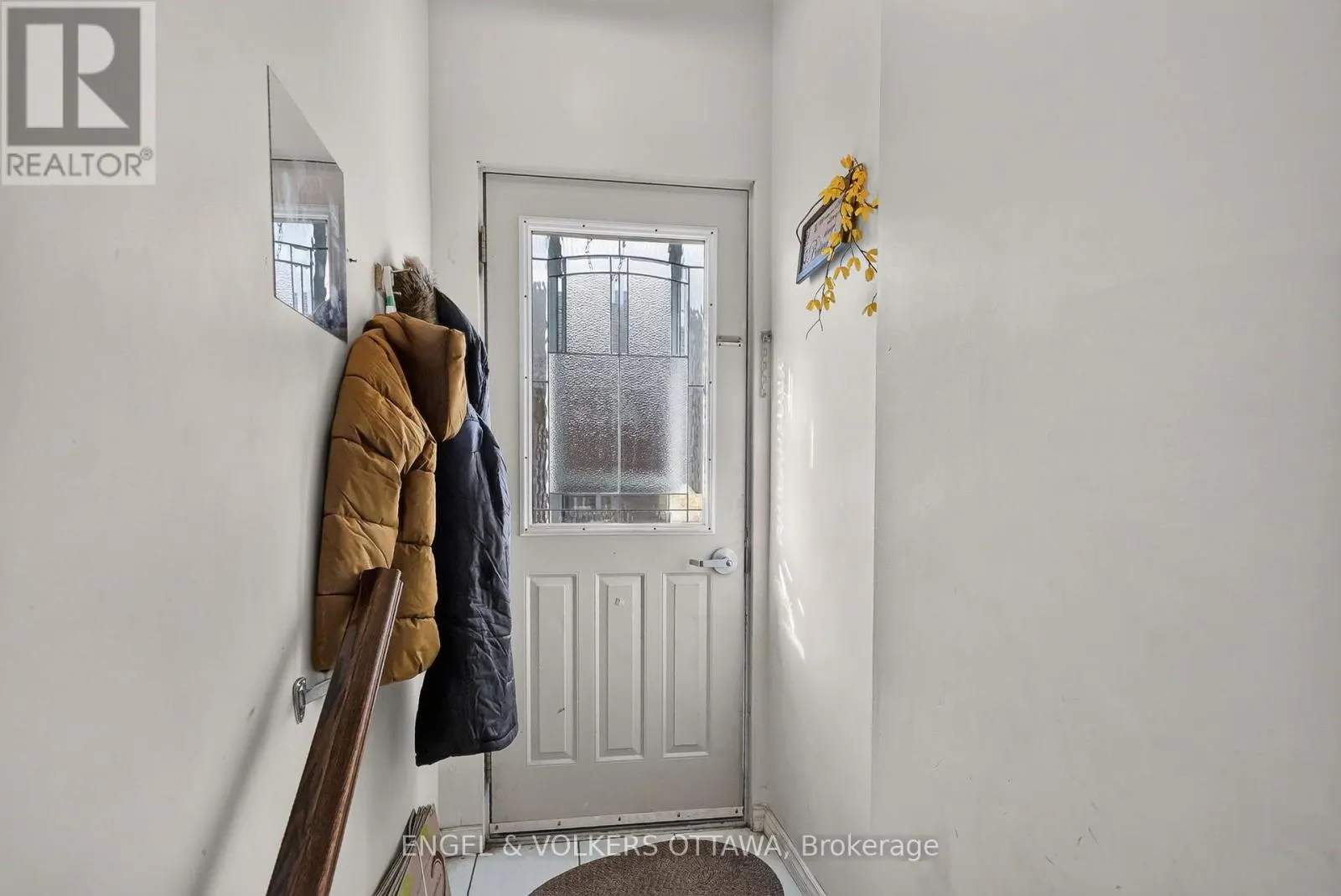 392 FULLERTON AVENUE