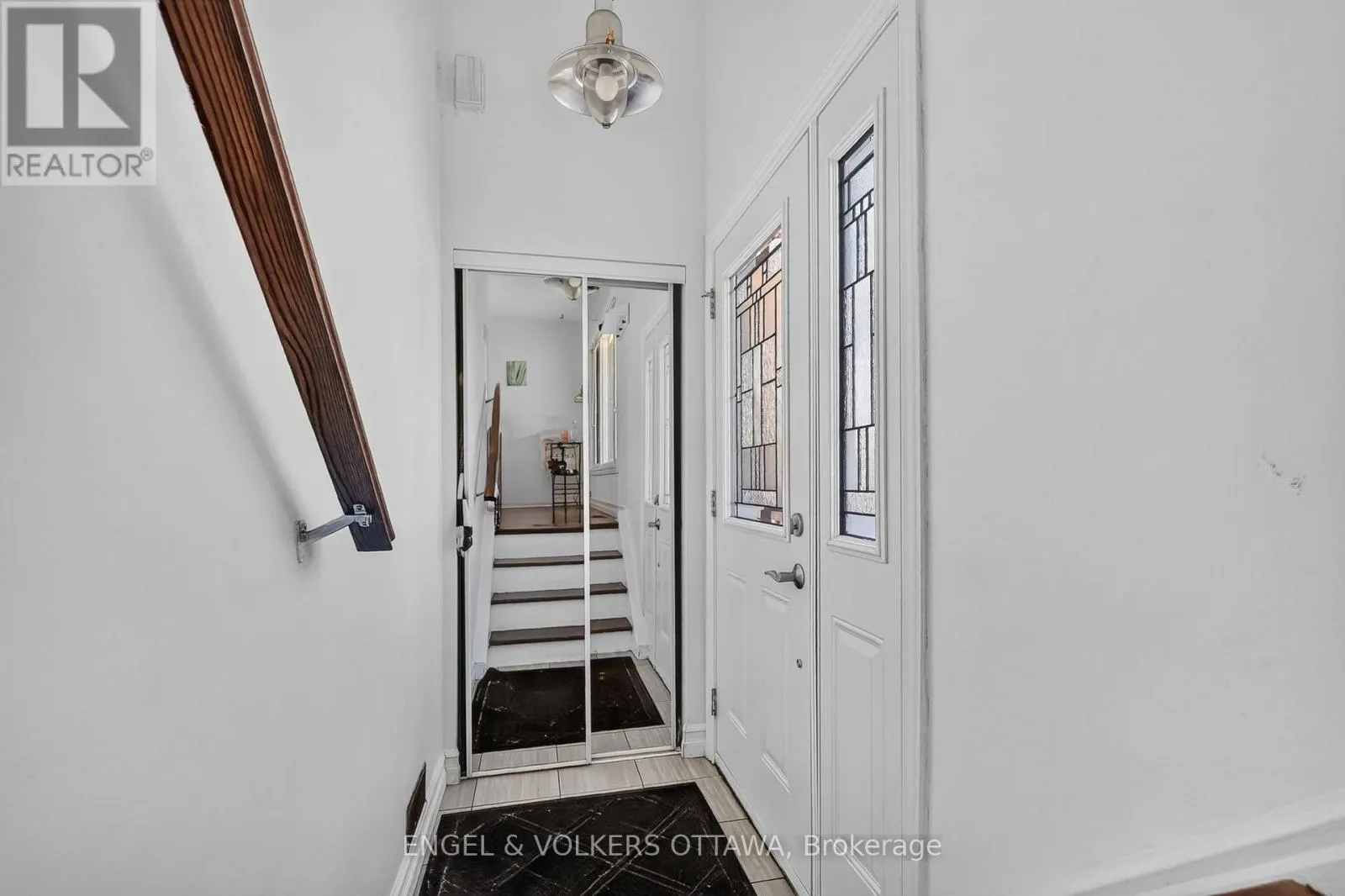 392 FULLERTON AVENUE