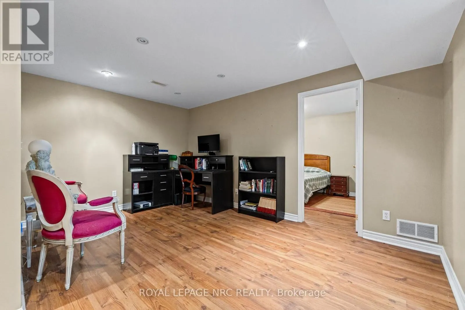 9 - 3730 DISHER STREET #9