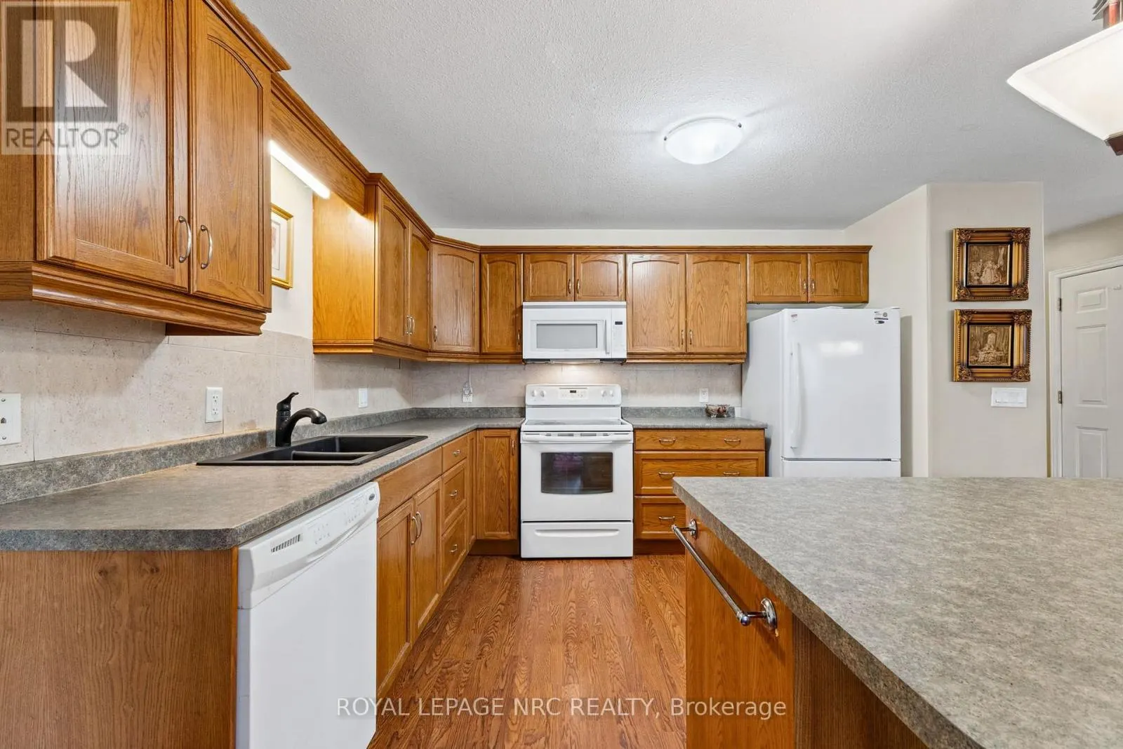 9 - 3730 DISHER STREET #9