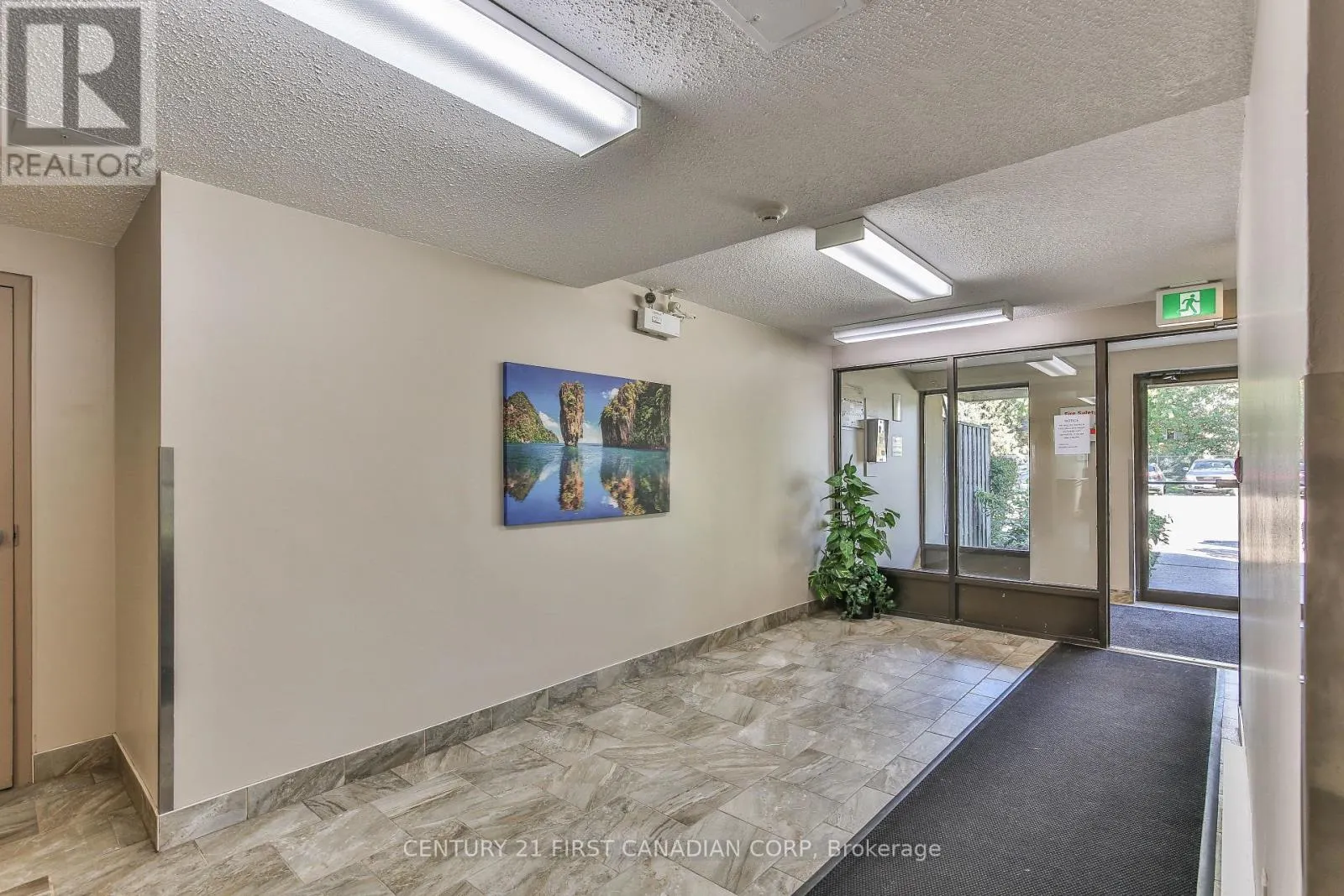 207 - 1445 HURON STREET #207