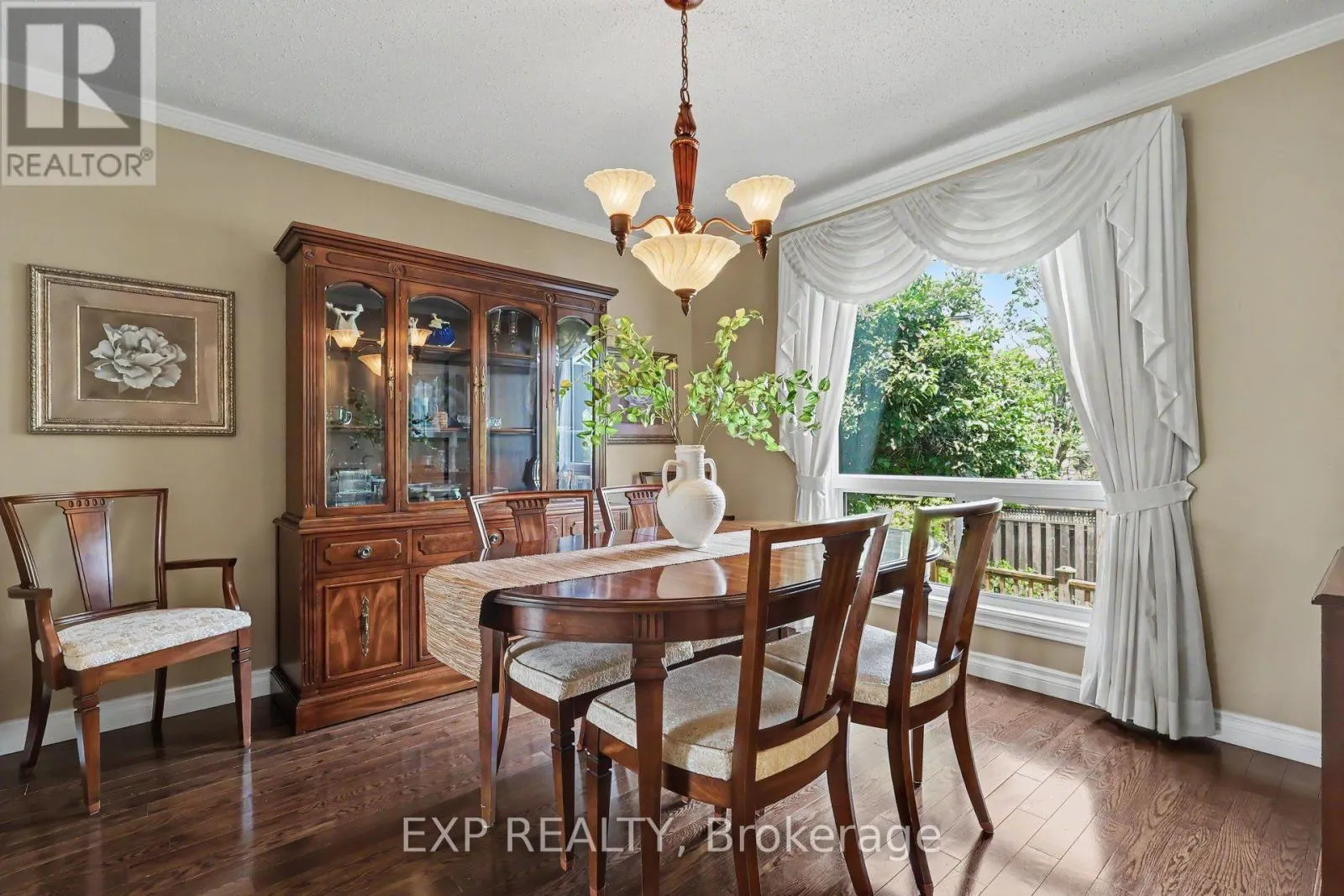 17 HUNTERSFIELD DRIVE