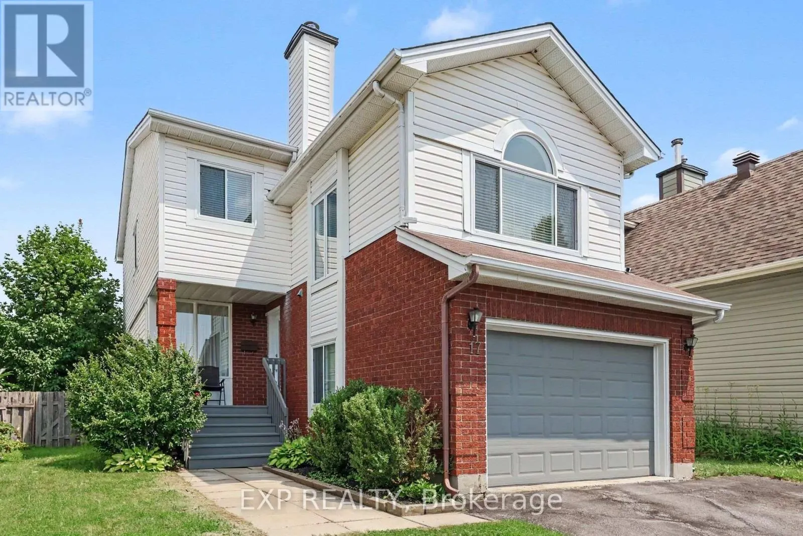 17 HUNTERSFIELD DRIVE