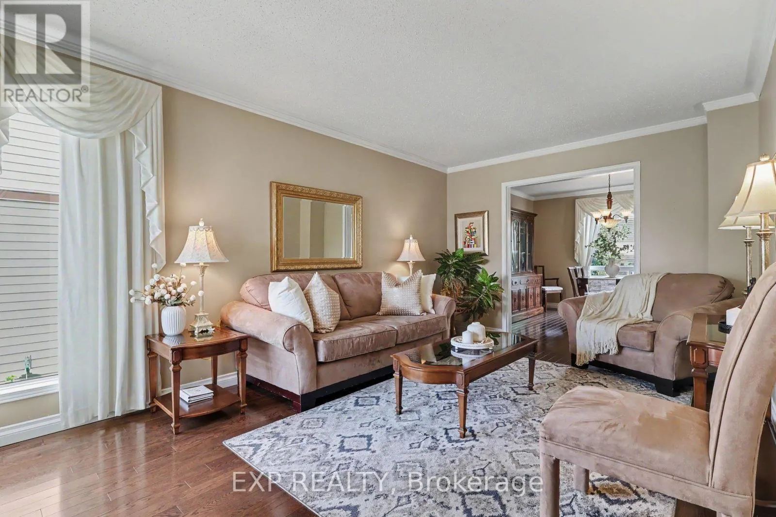17 HUNTERSFIELD DRIVE