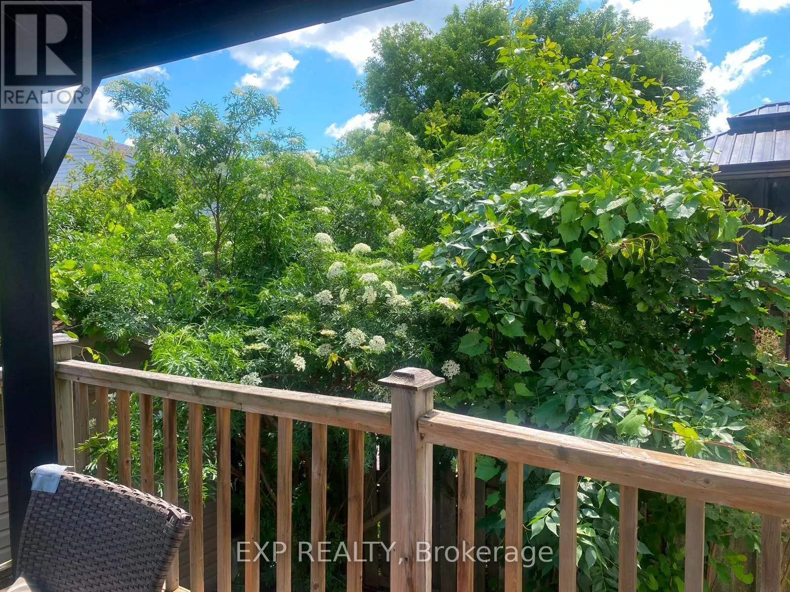 17 HUNTERSFIELD DRIVE