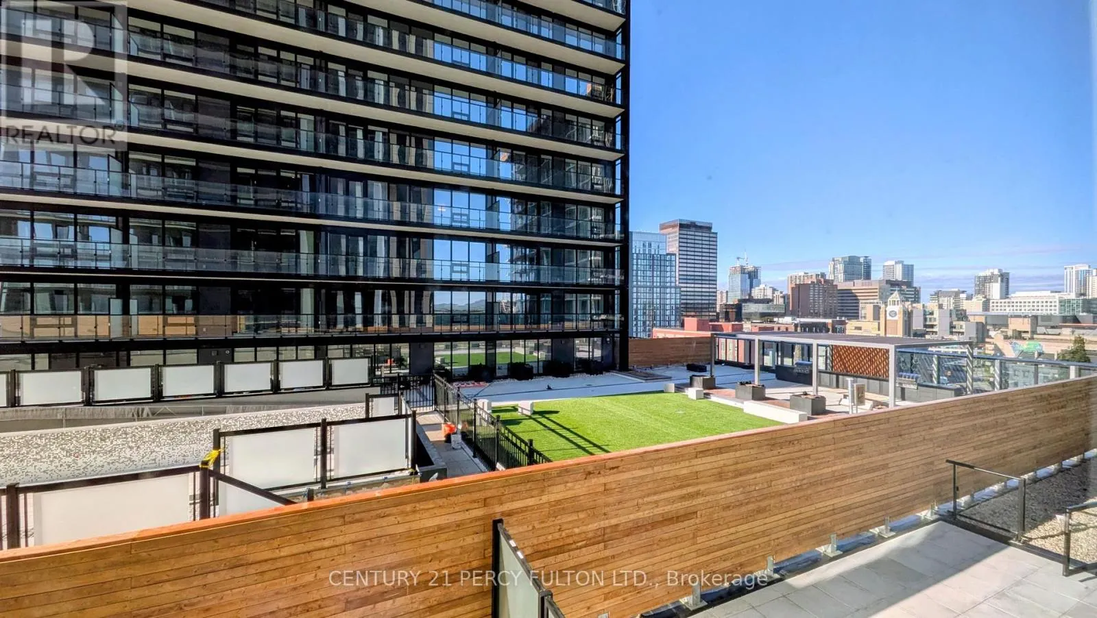 1017 - 101 JOHN STREET N