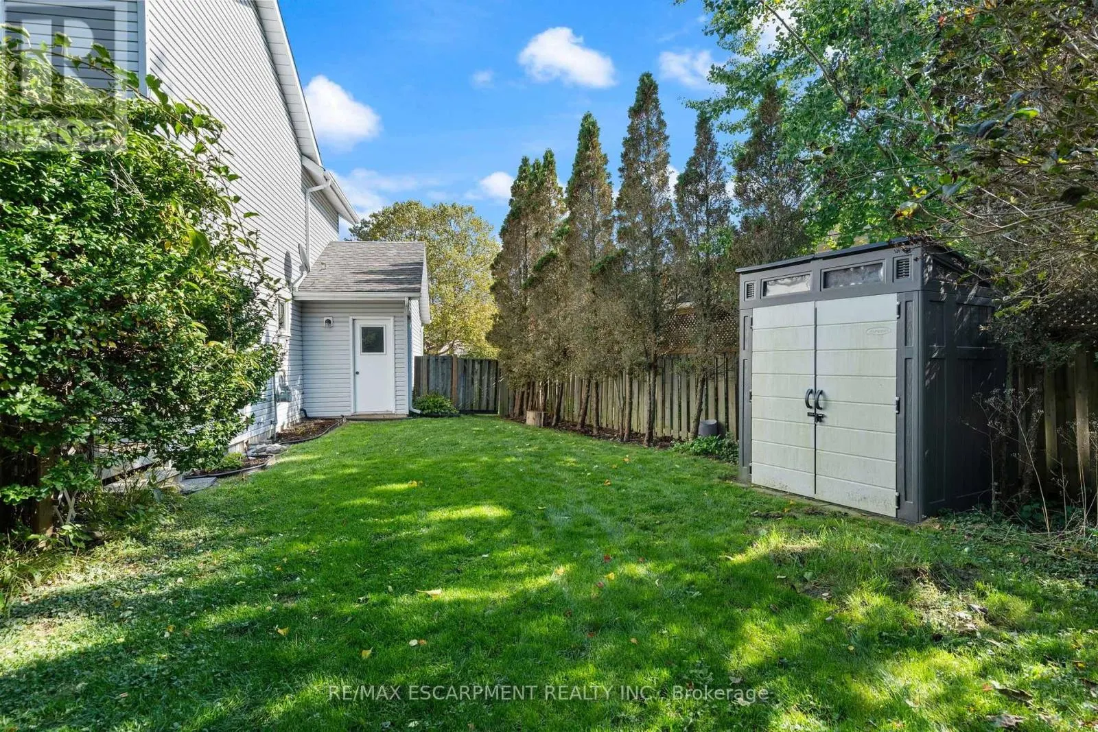 29 LESLIE AVENUE