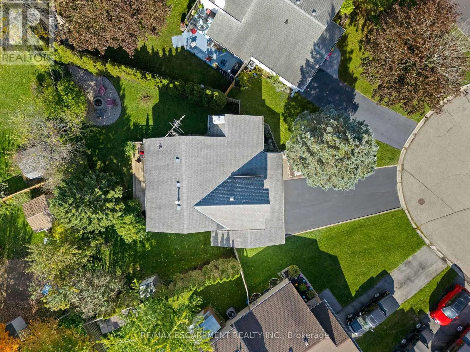 29 LESLIE AVENUE