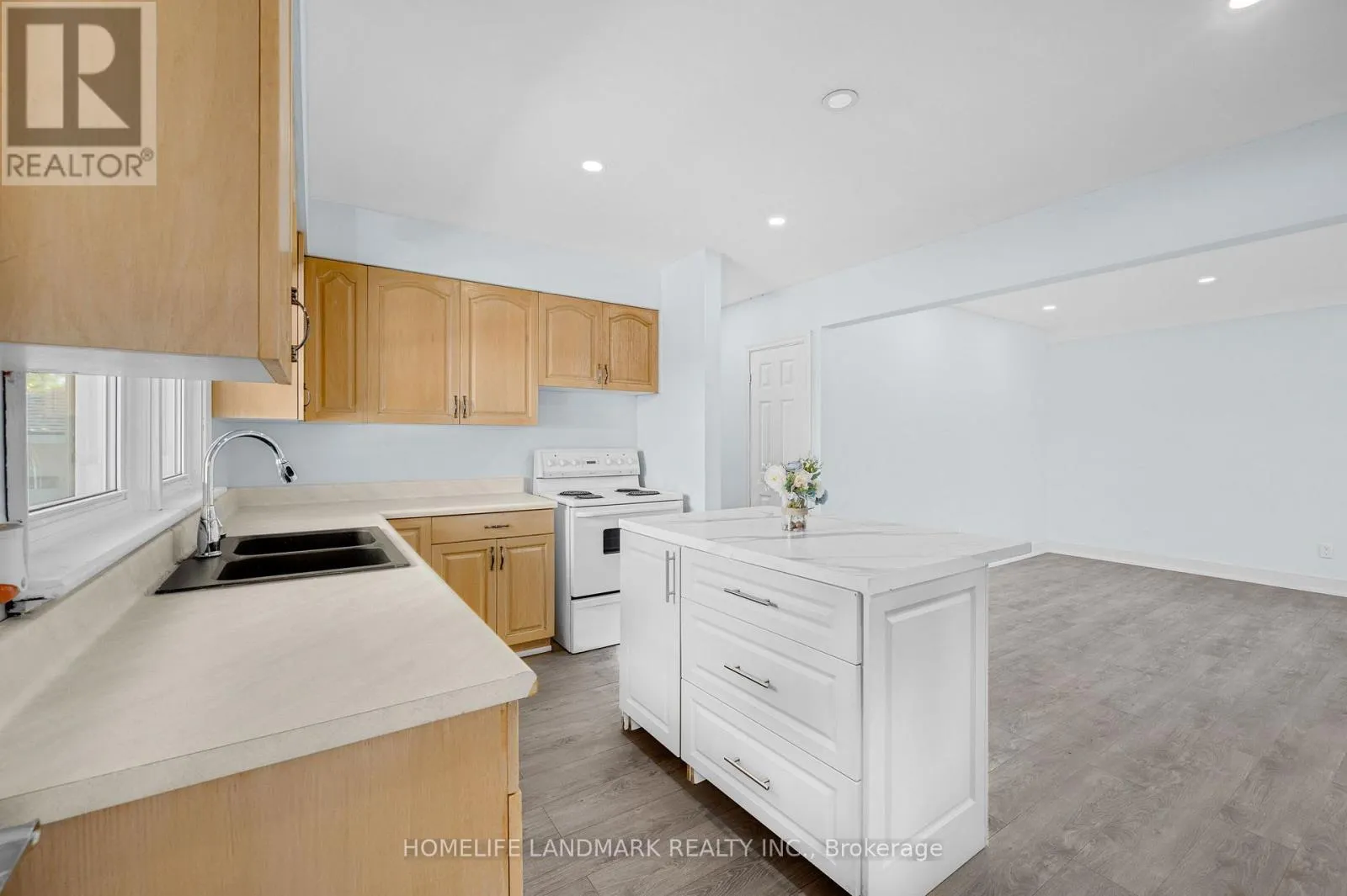 135 HOWARD AVENUE