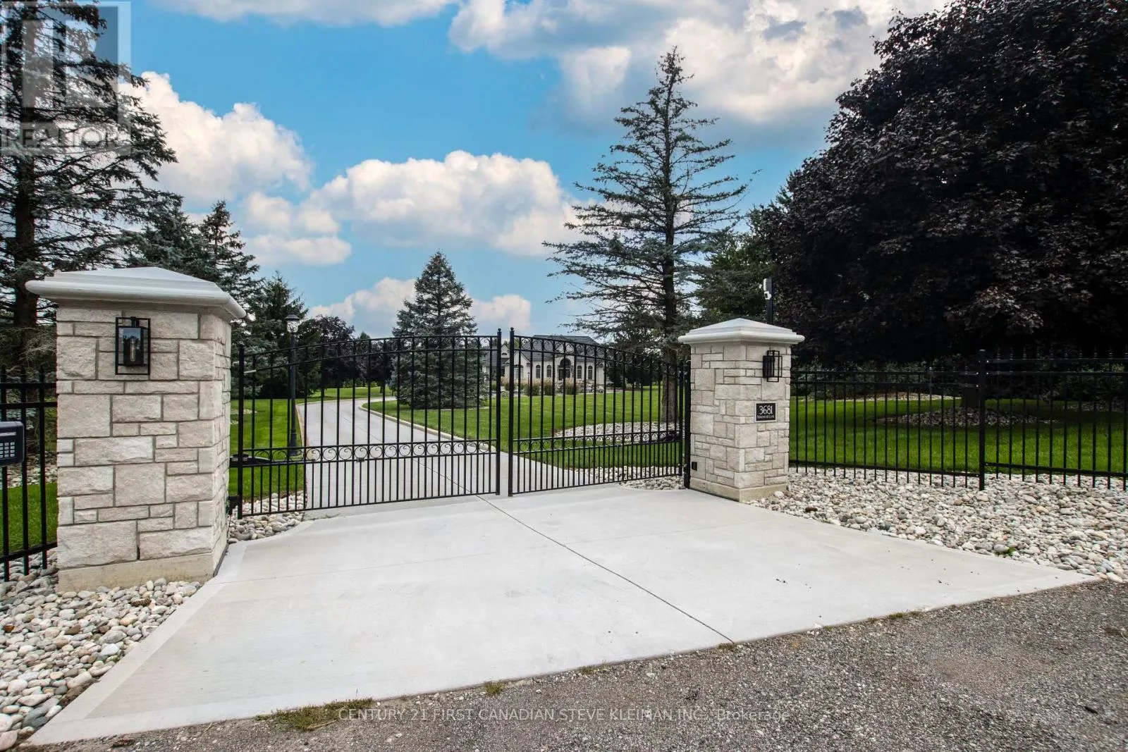 3681 HOMEWOOD LANE