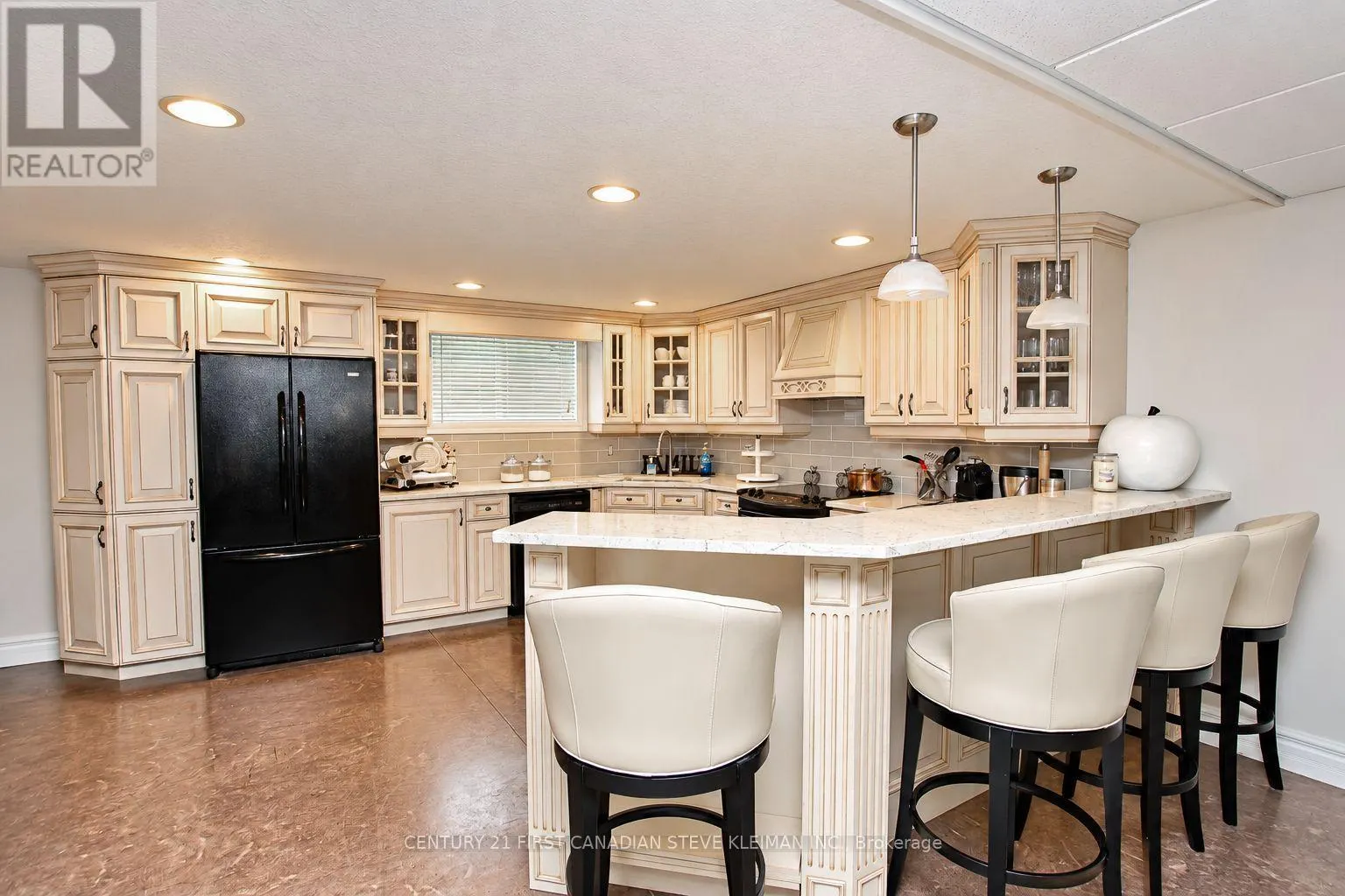 3681 HOMEWOOD LANE
