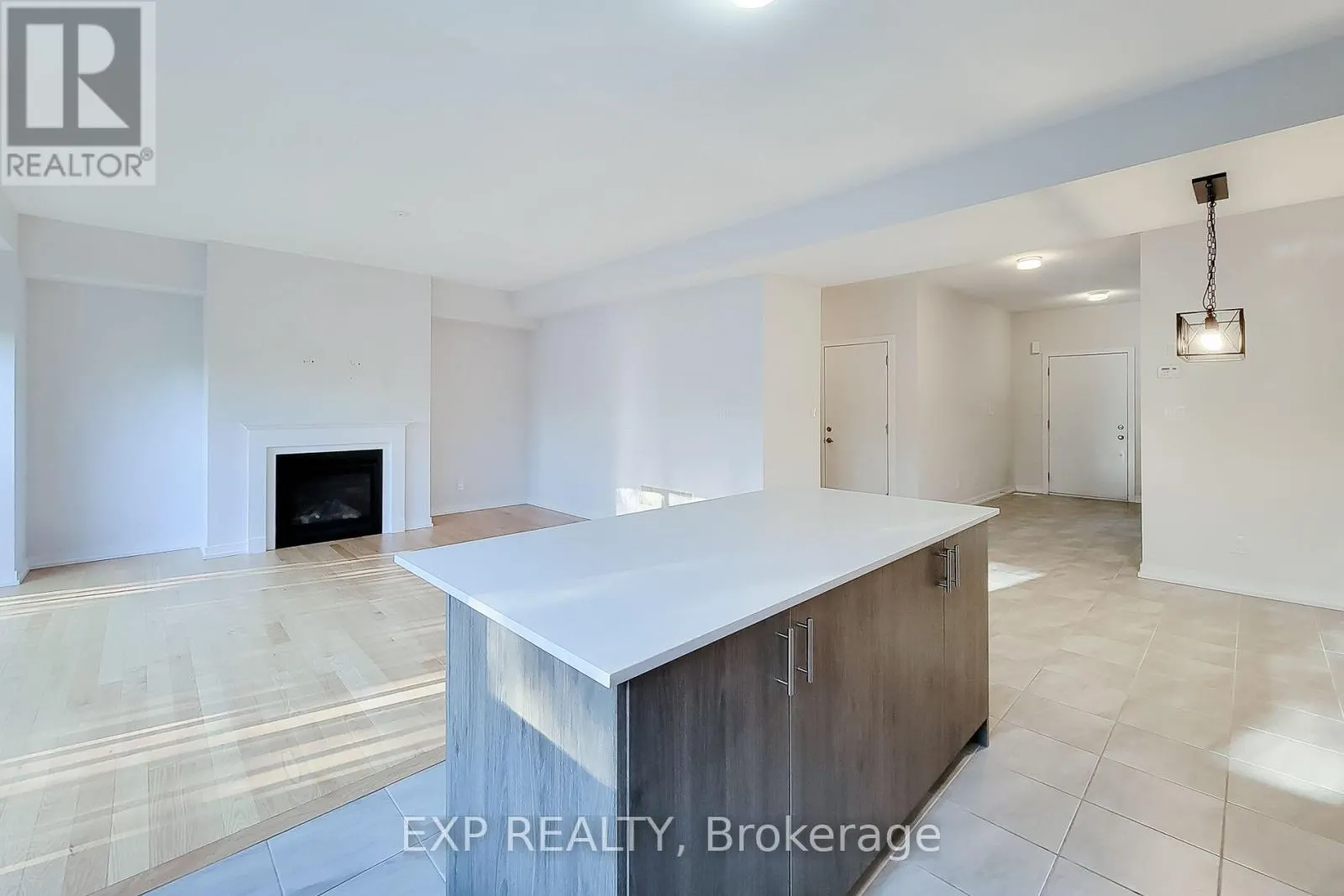 18 TRAILSIDE DRIVE