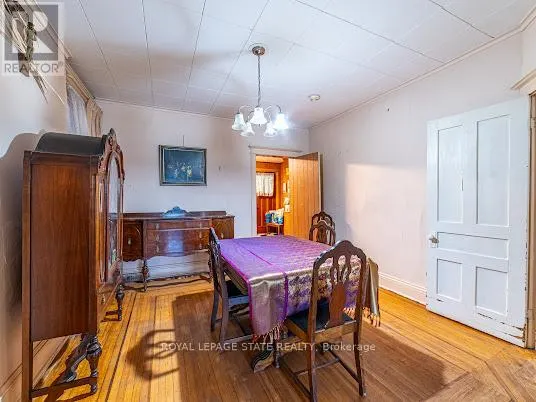 35 SHERMAN AVENUE N