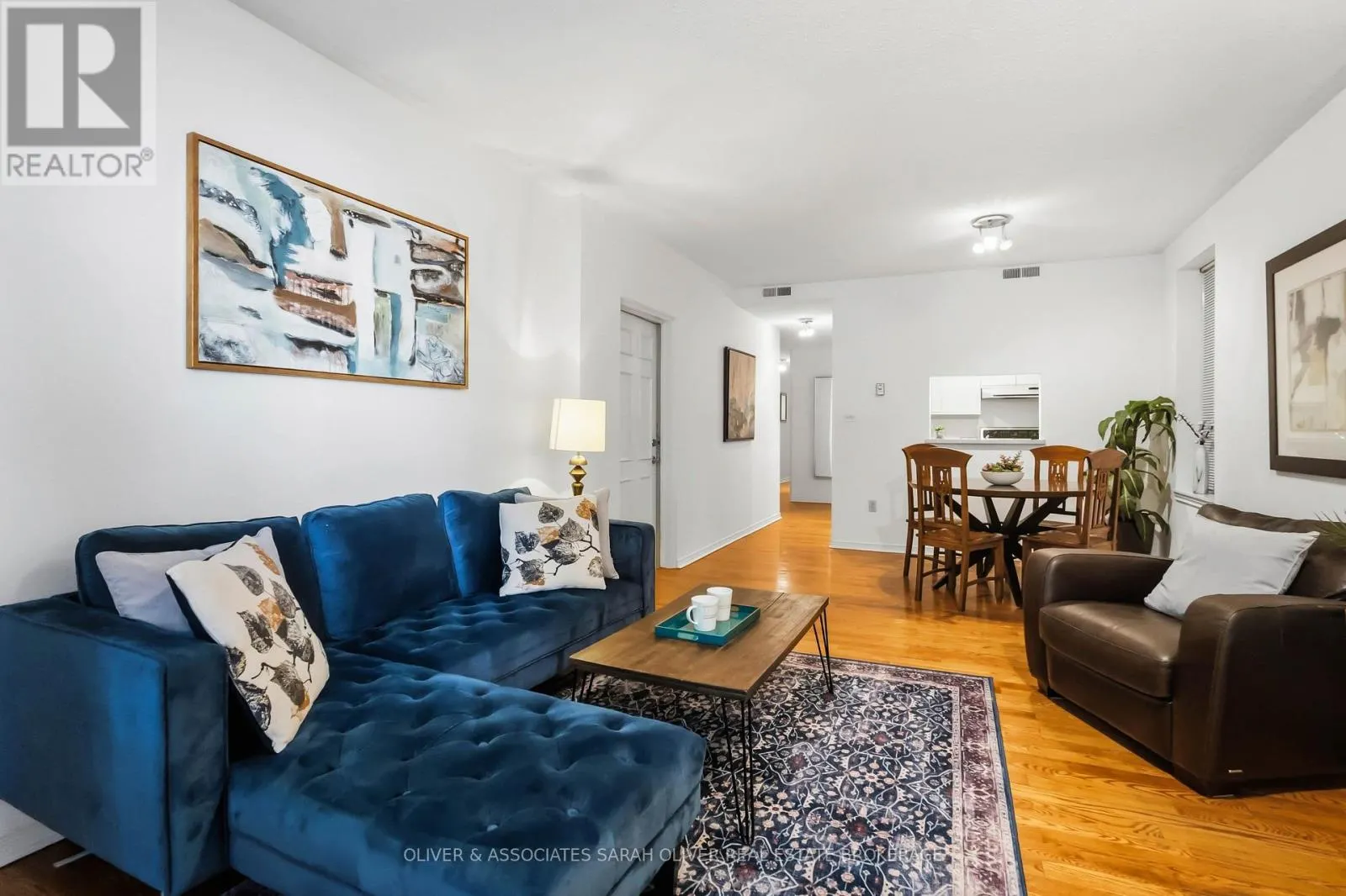 101 - 285 QUEENS AVENUE #101