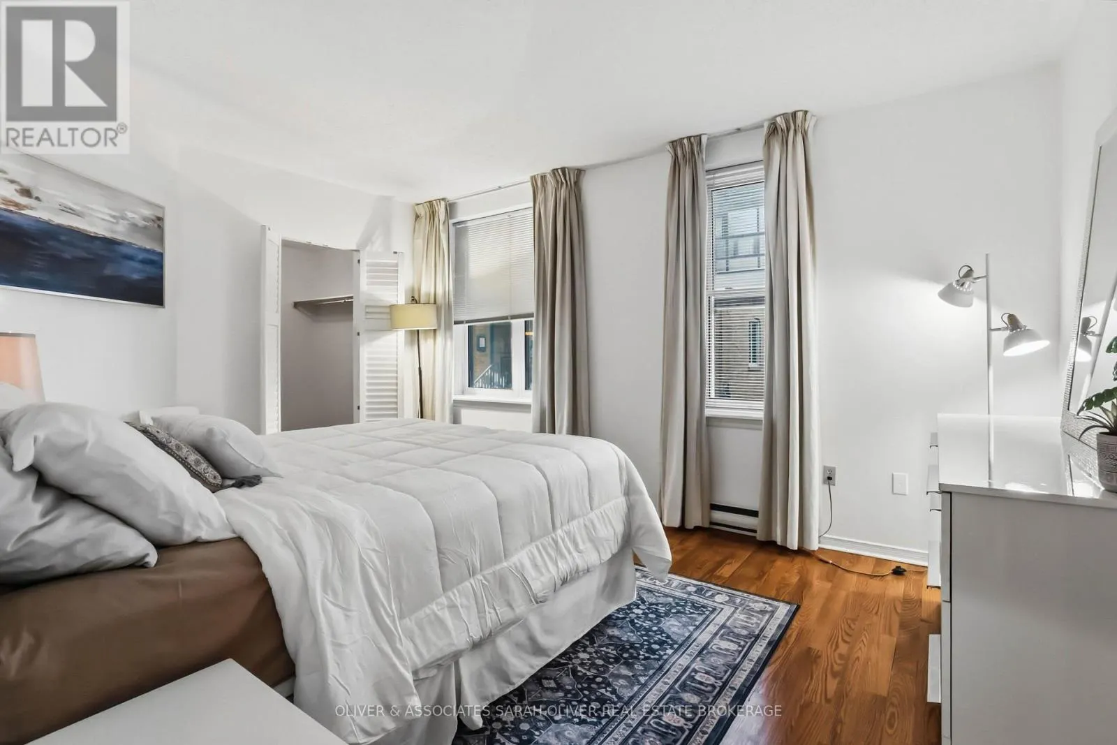 101 - 285 QUEENS AVENUE #101