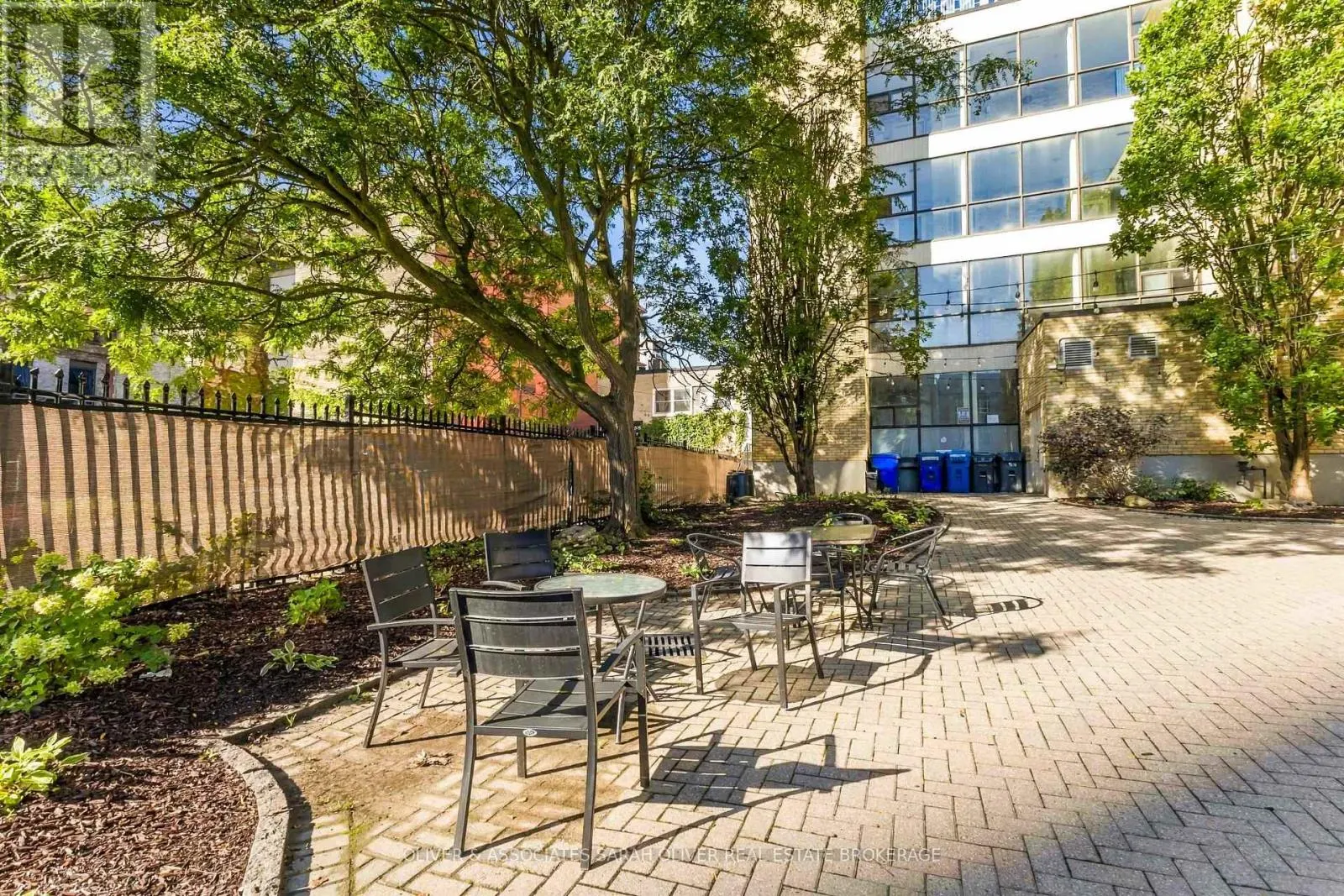 101 - 285 QUEENS AVENUE #101