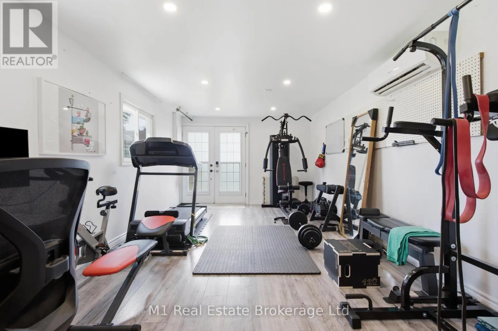 120 WELLINGTON 7 ROAD