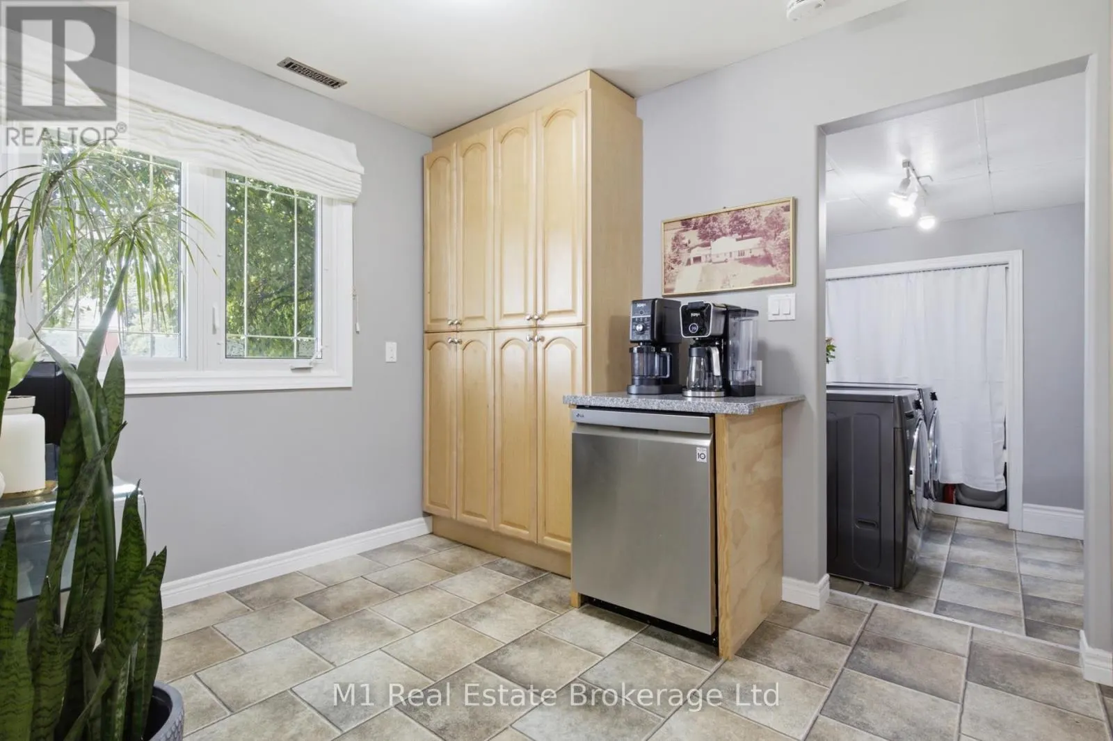 120 WELLINGTON 7 ROAD