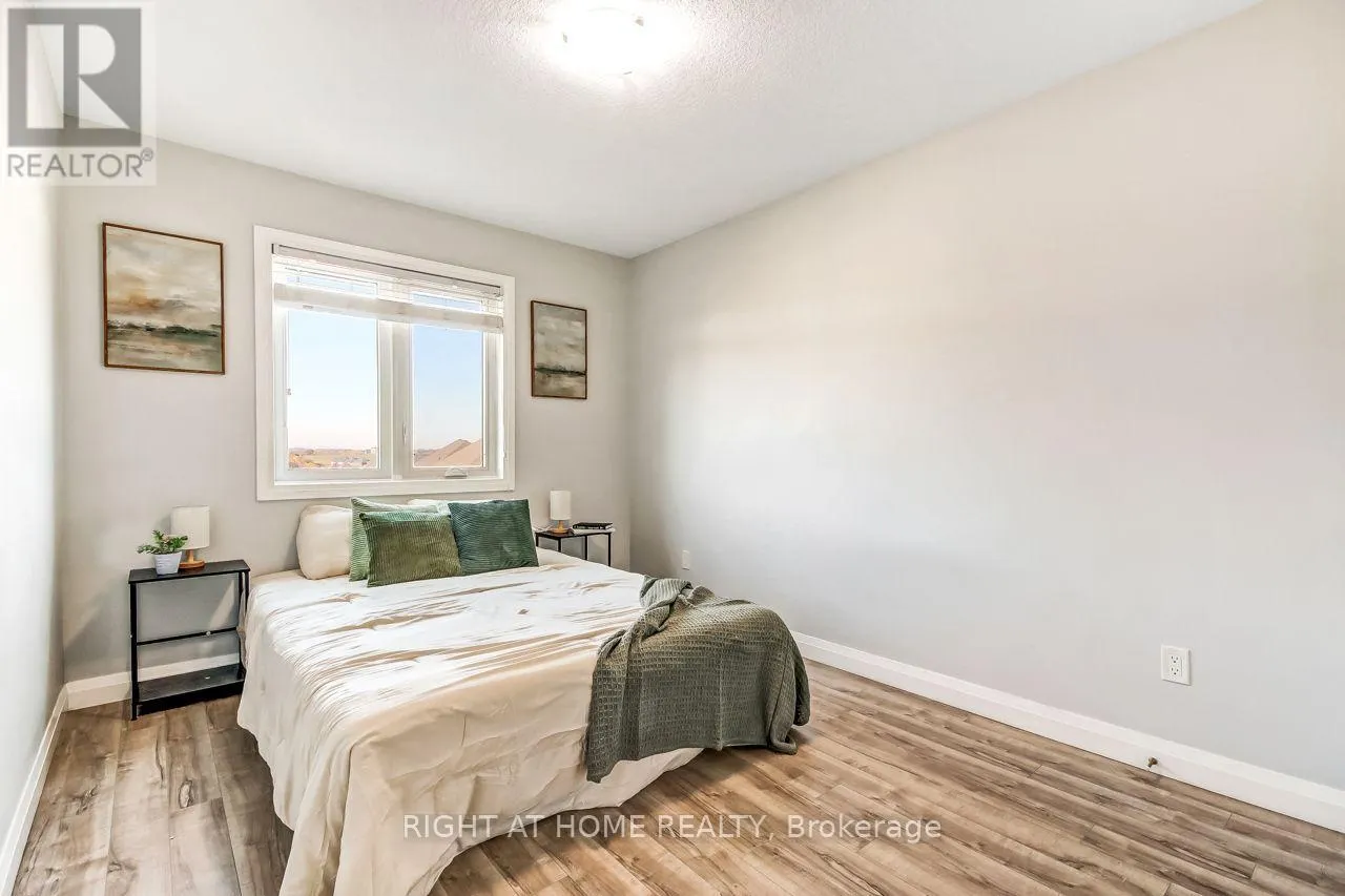 4 - 819 KLEINBURG DRIVE #4