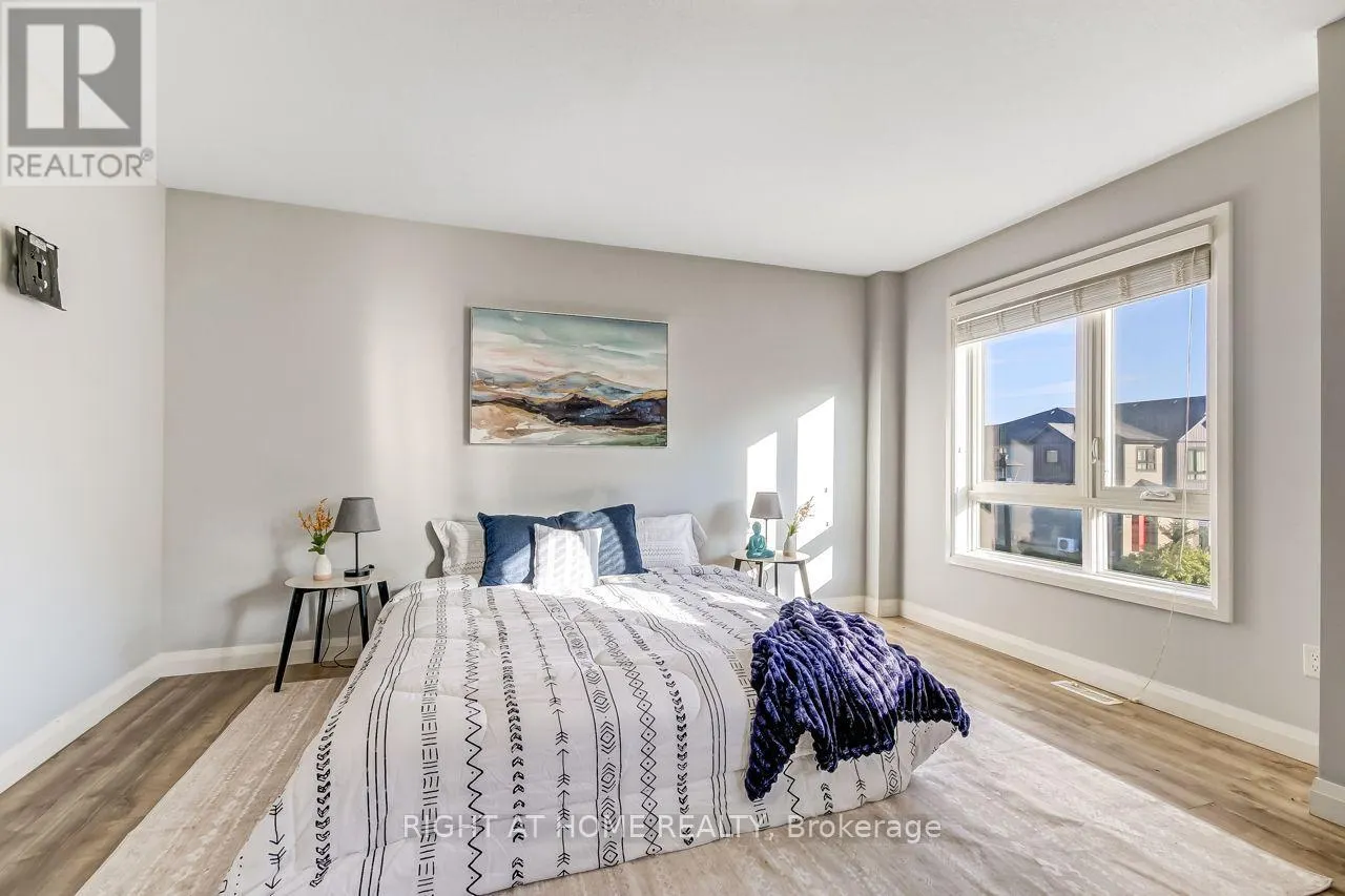 4 - 819 KLEINBURG DRIVE #4