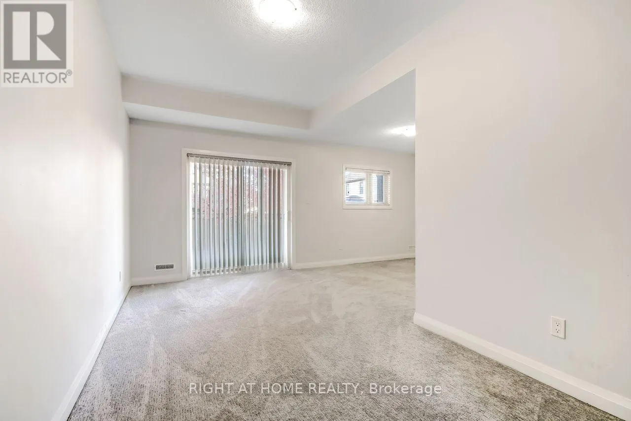 4 - 819 KLEINBURG DRIVE #4