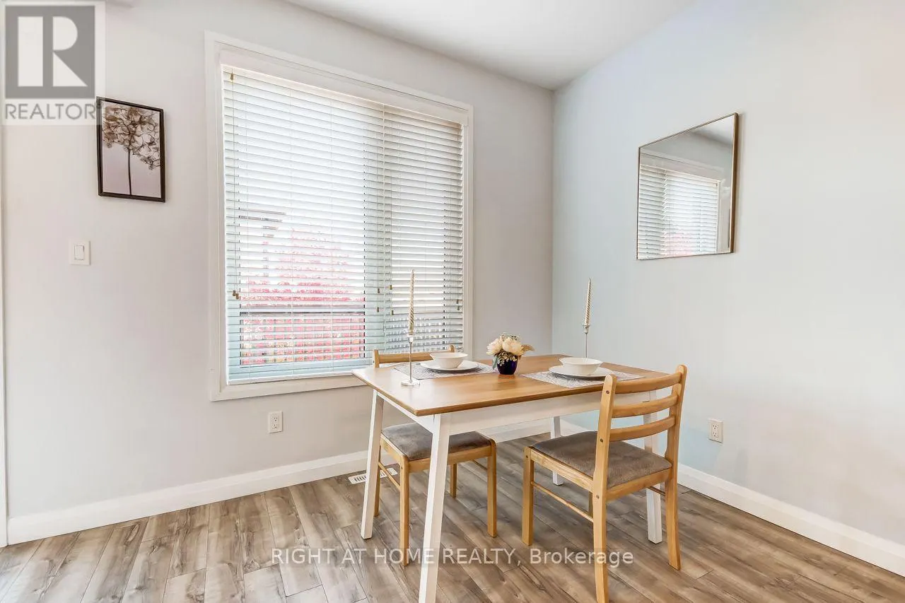 4 - 819 KLEINBURG DRIVE #4