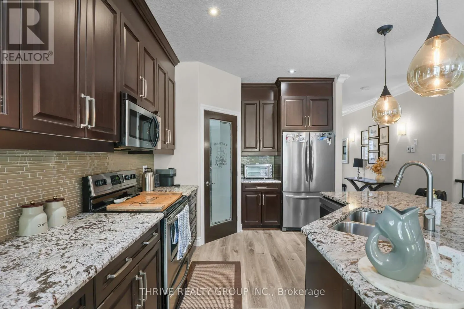 5 - 696 COMMISSIONERS ROAD #5
