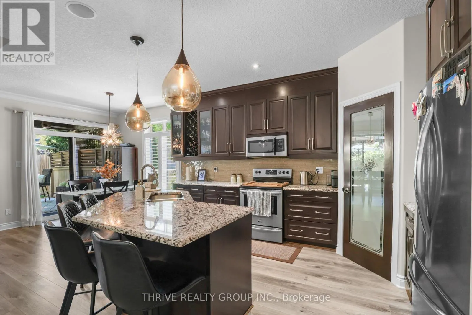 5 - 696 COMMISSIONERS ROAD #5
