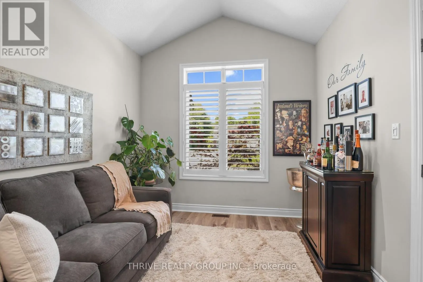 5 - 696 COMMISSIONERS ROAD #5