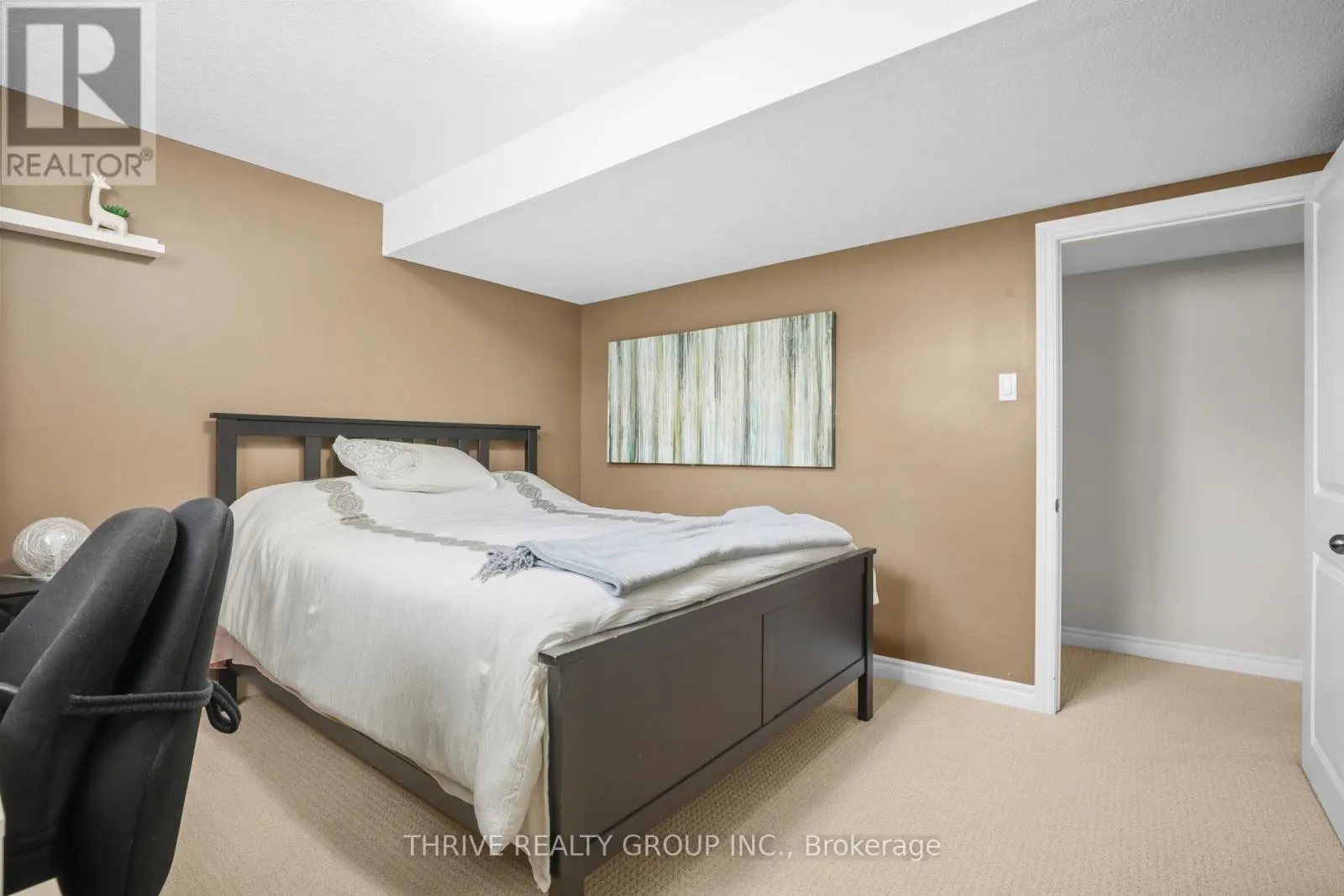 5 - 696 COMMISSIONERS ROAD #5