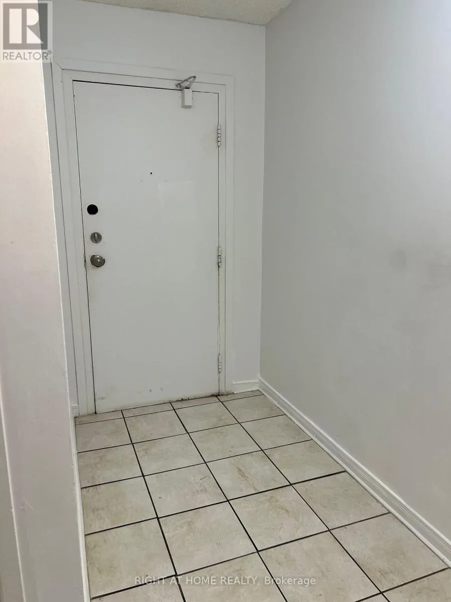 38 - 1096 JALNA BOULEVARD #38