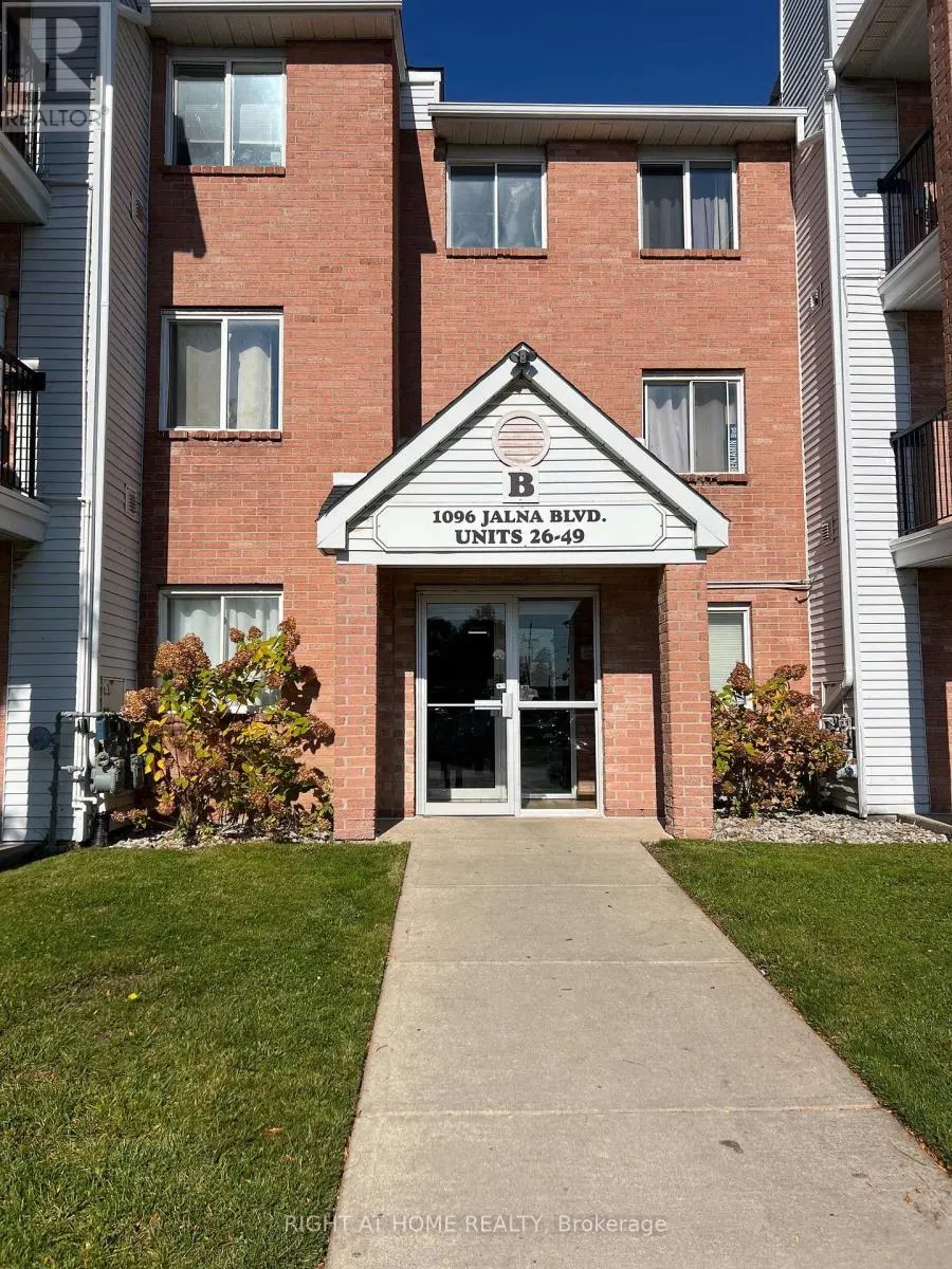 38 - 1096 JALNA BOULEVARD #38