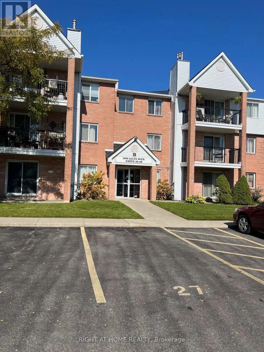 38 - 1096 JALNA BOULEVARD #38