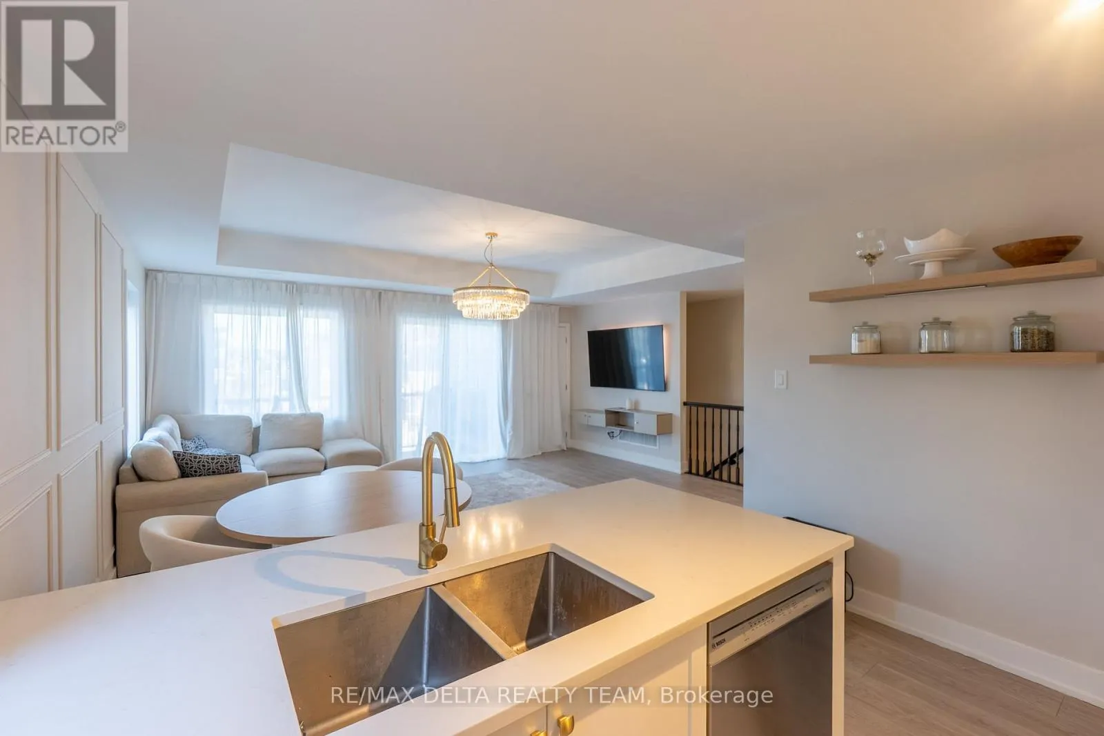 512 LILLIAN FREIMAN PRIVATE