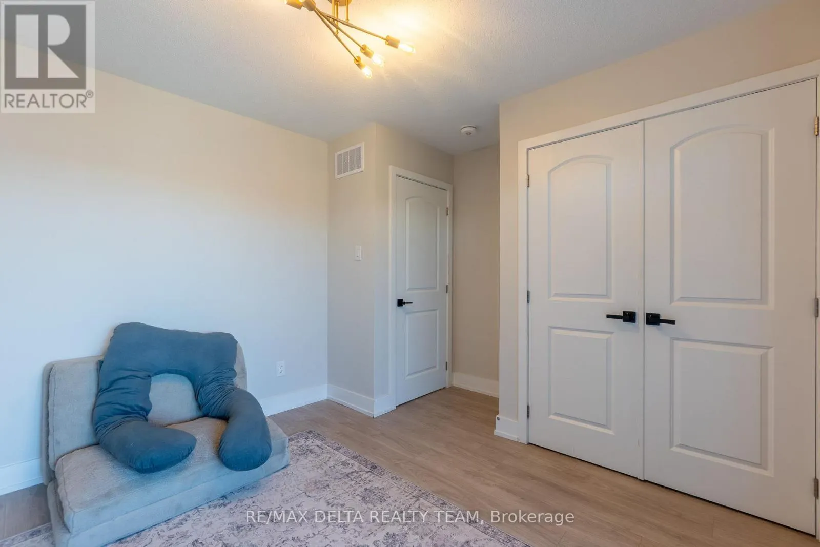 512 LILLIAN FREIMAN PRIVATE