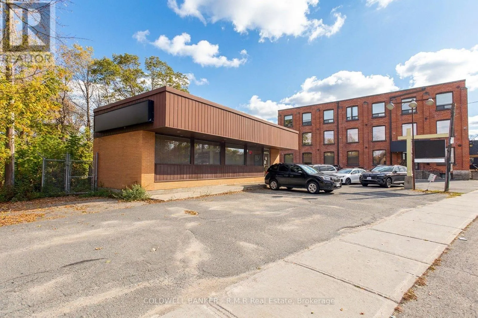 405 GEORGE STREET S