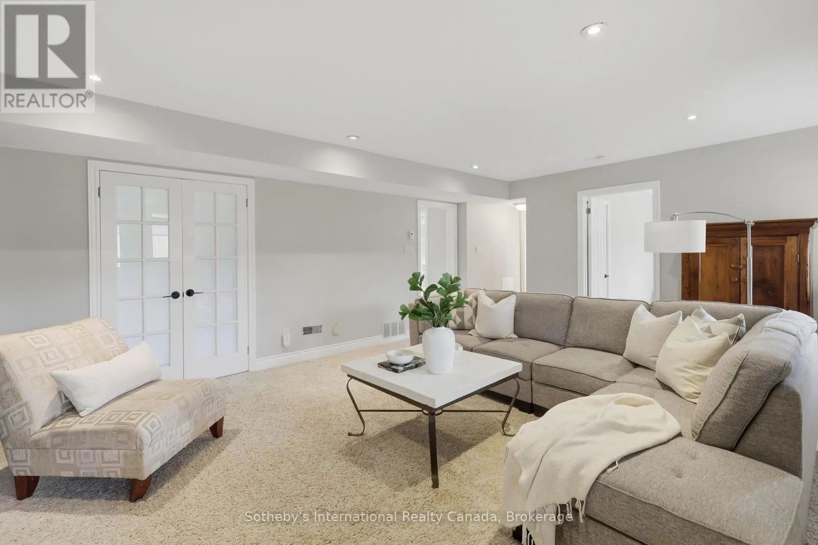 104 LAURIE'S COURT