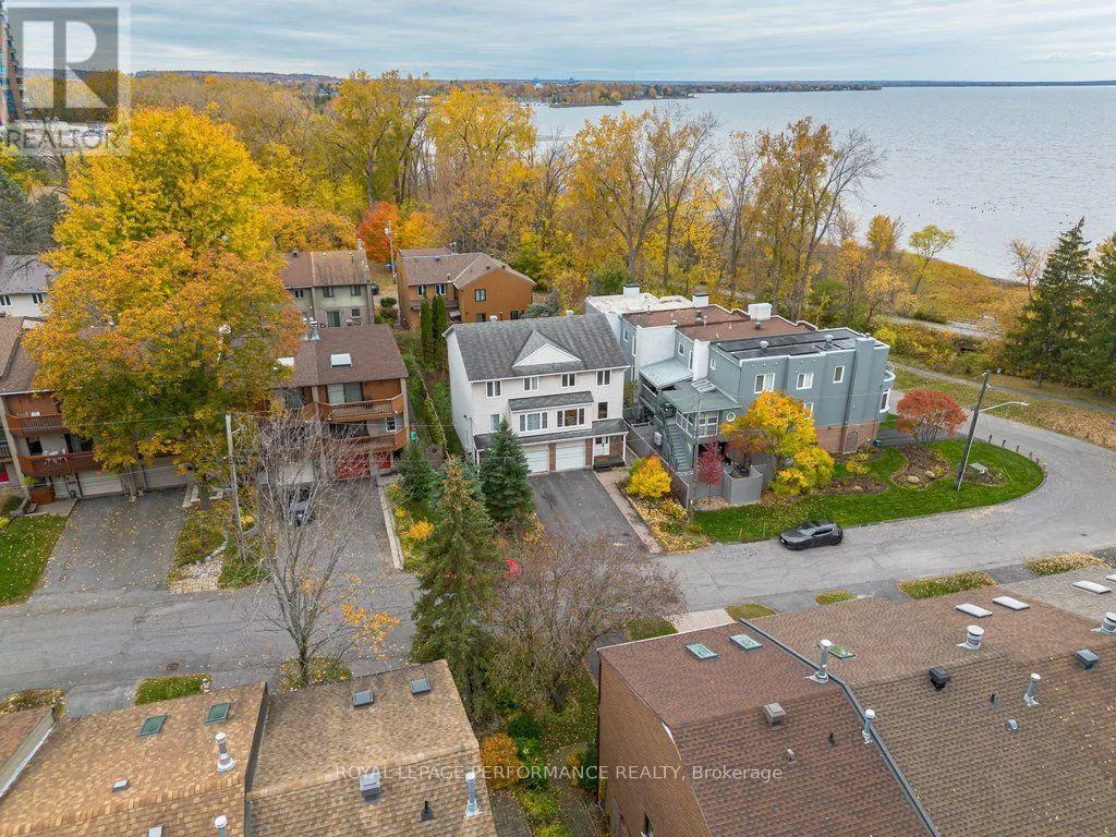 4 BIRCHDALE AVENUE