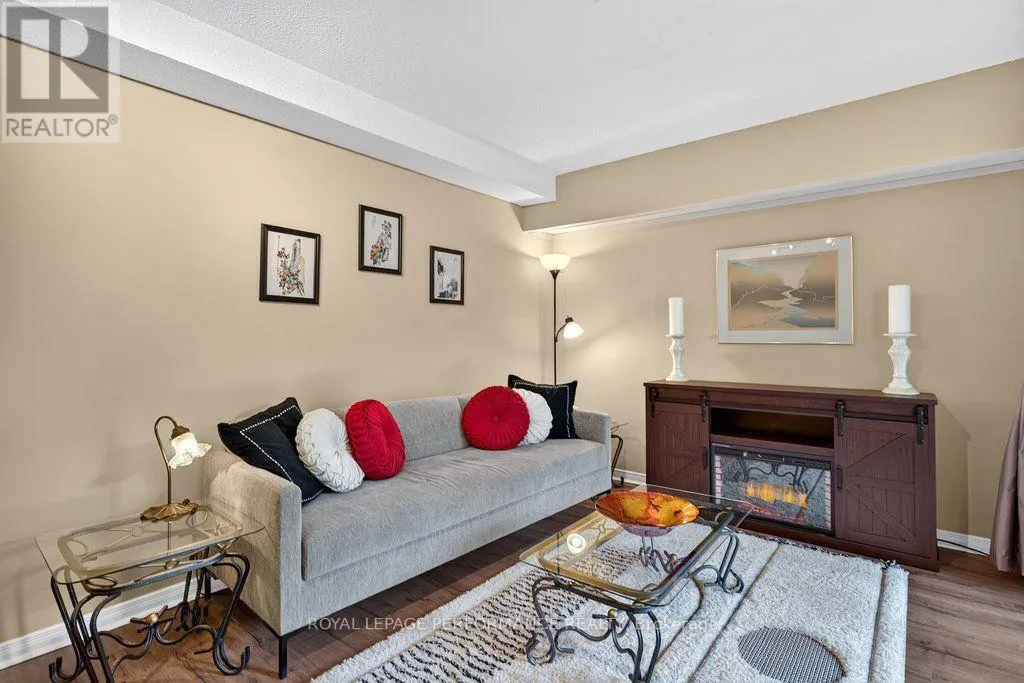 4 BIRCHDALE AVENUE