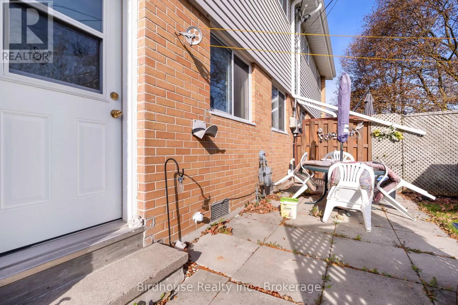 16 LOGIE STREET